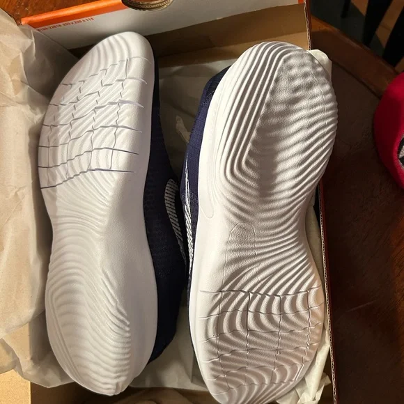 Nike Men's Dark Blue and White Sneakers - Picture 2 of 3